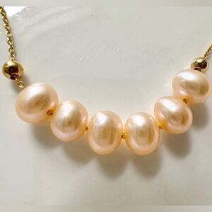 Freshwarer Pearl Necklace with Cream Pearls and Gold Accents